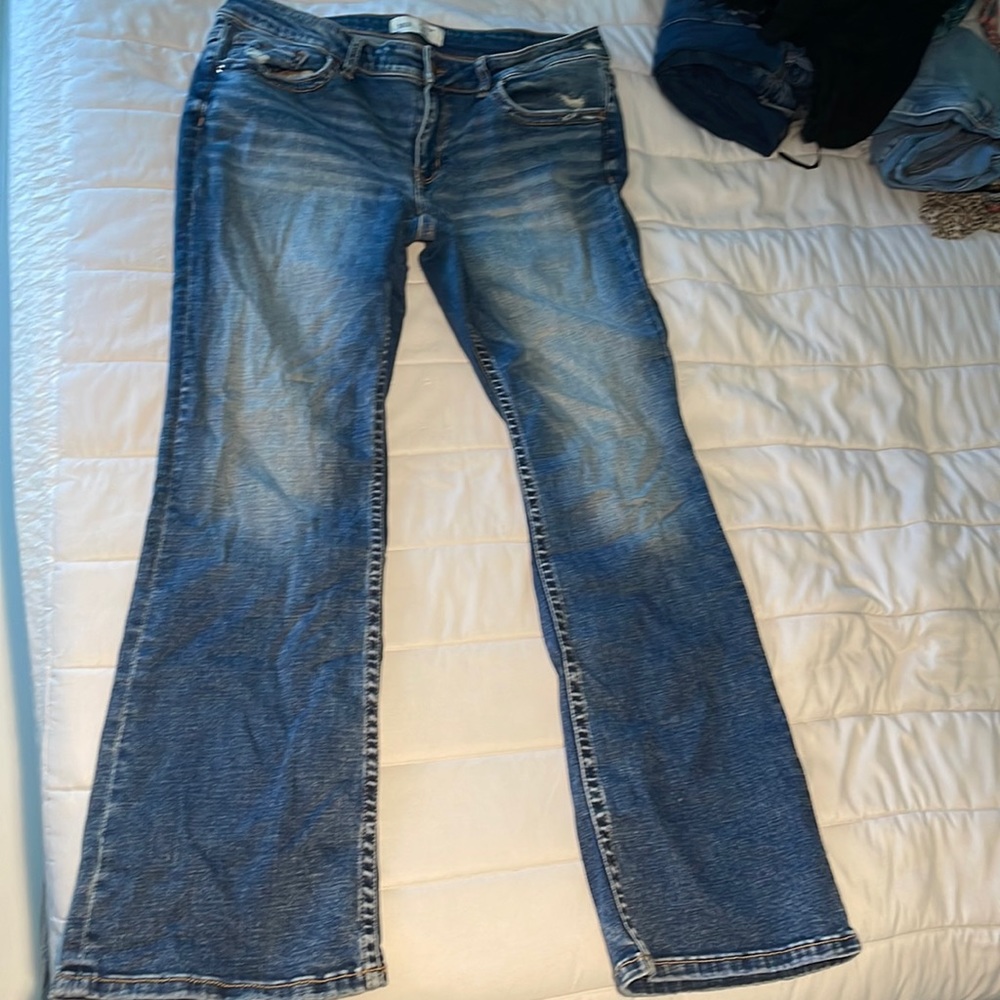 Belk medium wash boot cut jeans only worn once